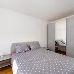Flora & Dita With Free Private Parking Apartamento Zadar