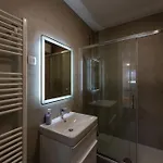 Flora & Dita With Free Private Parking Apartamento