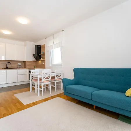 Apartment Flora & Dita With Free Parking *