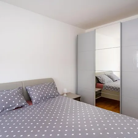 Apartment Flora & Dita With Free Parking Zadar