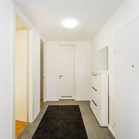 Appartamento Flora & Dita With Free Private Parking Zara