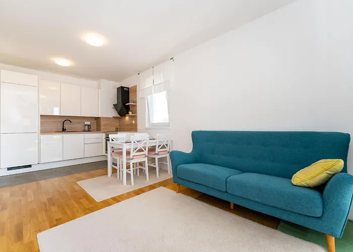 Διαμέρισμα Flora & Dita With Free Private Parking *