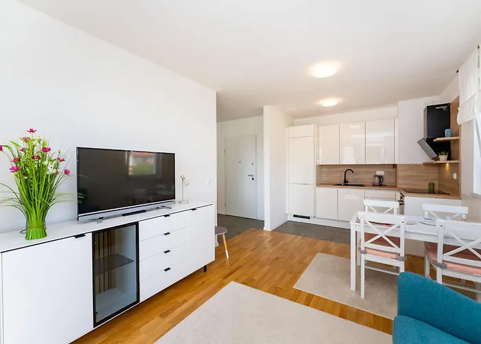 Flora & Dita With Free Private Parking Διαμέρισμα