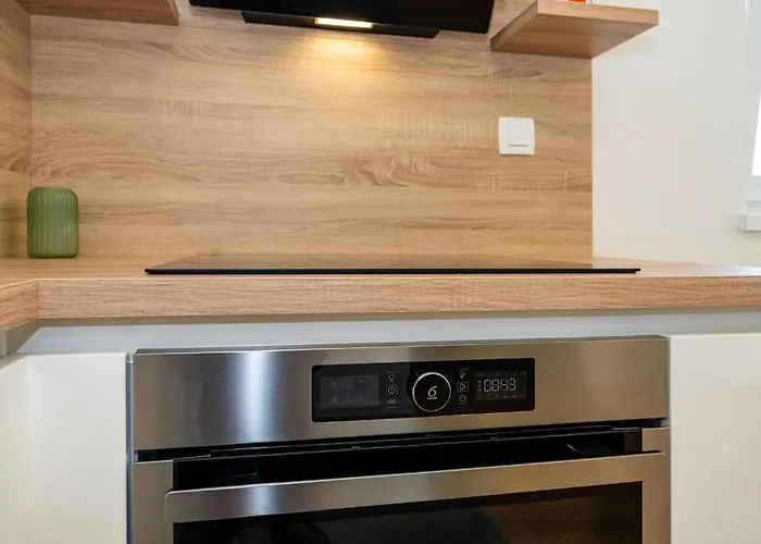 Flora & Dita With Free Private Parking Apartman *