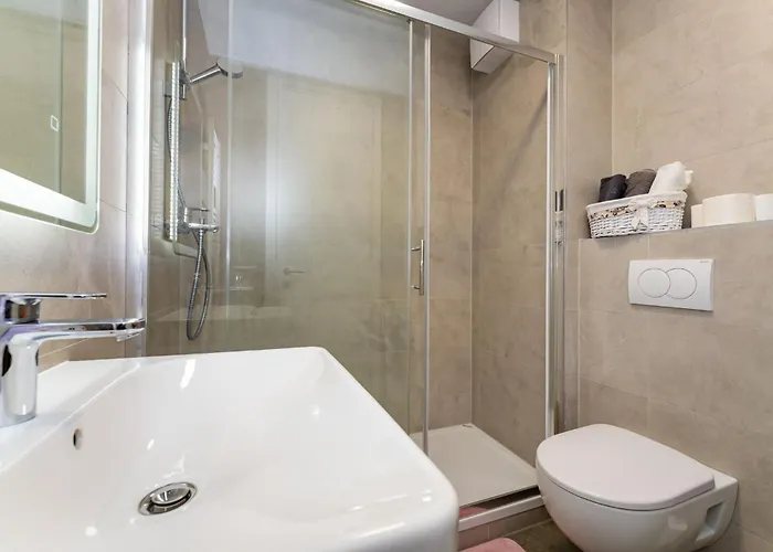 Apartman Flora & Dita With Free Private Parking *