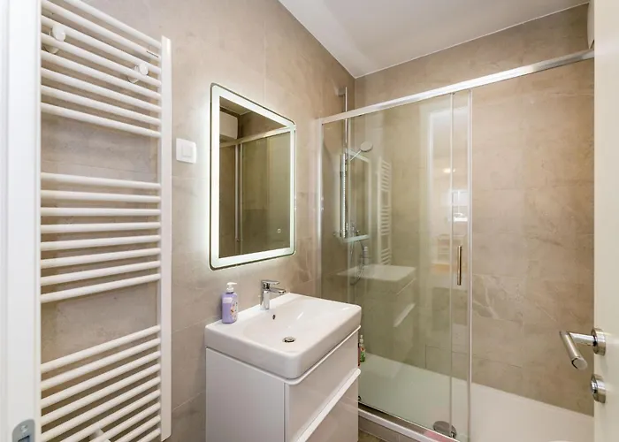 Apartman Flora & Dita With Free Private Parking *